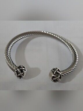 Ribbed adjustable cuff bracelet w/ Silver Stone caplets. Designer Looks 4 Less